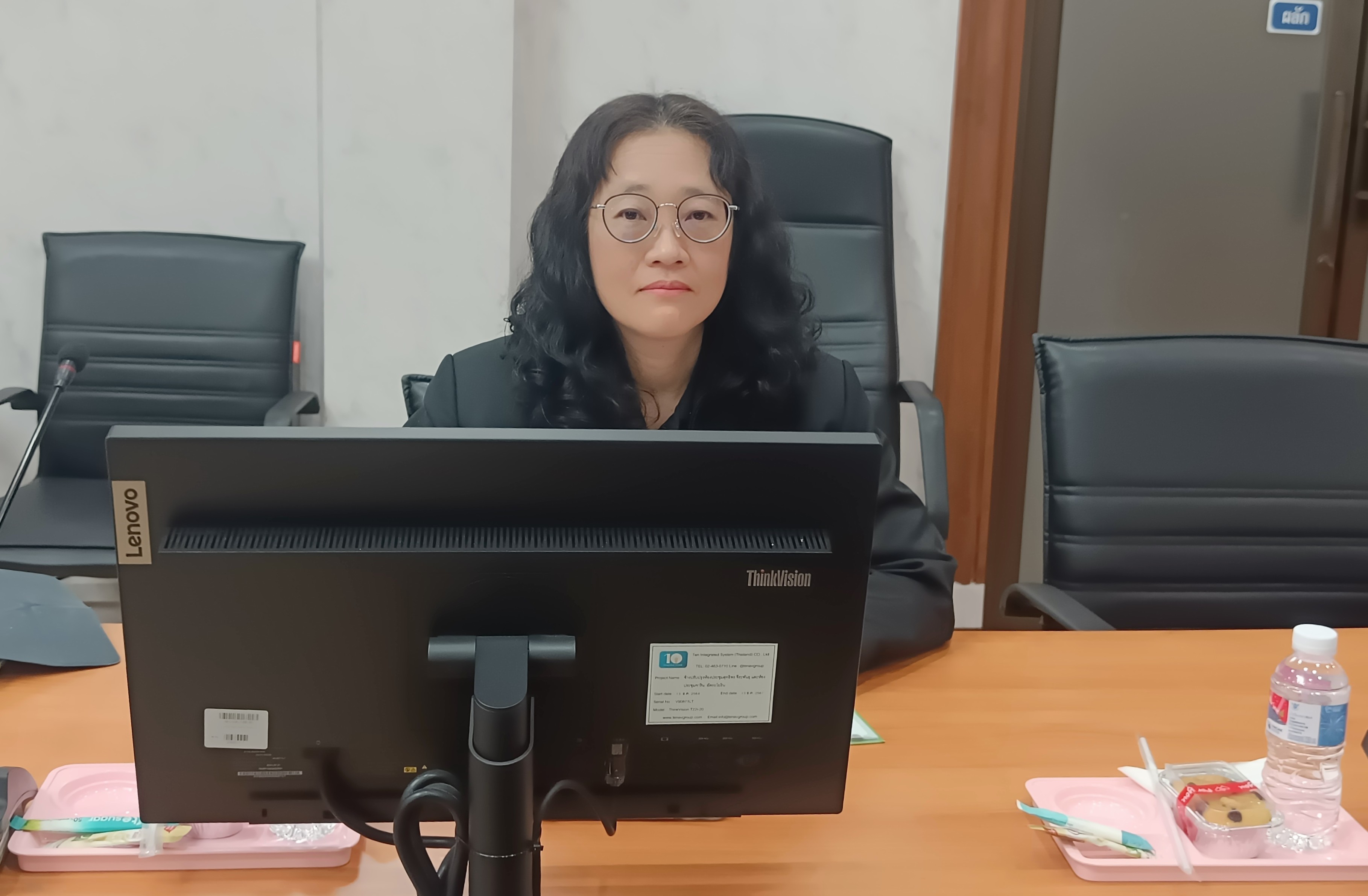 title -  ประชุมย่อยคณะทำงานฝ่ายติดตามประเมินผลการจัดงาน คณะทำงานที่ 7 การจัดงานวันคล้ายวันสถาปนาสำนักงานการปฏิรูปที่ดินเพื่อเกษตรกรรม (ส.ป.ก.) ครบรอบ 51 ปี พร้อมประชุมผ่านสื่ออิเล็กทรอนิกส์ (ผ่านระบบออนไลน์ Zoom Meeting)